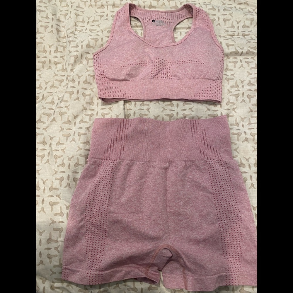 Work out 2-piece - Picture 1 of 4